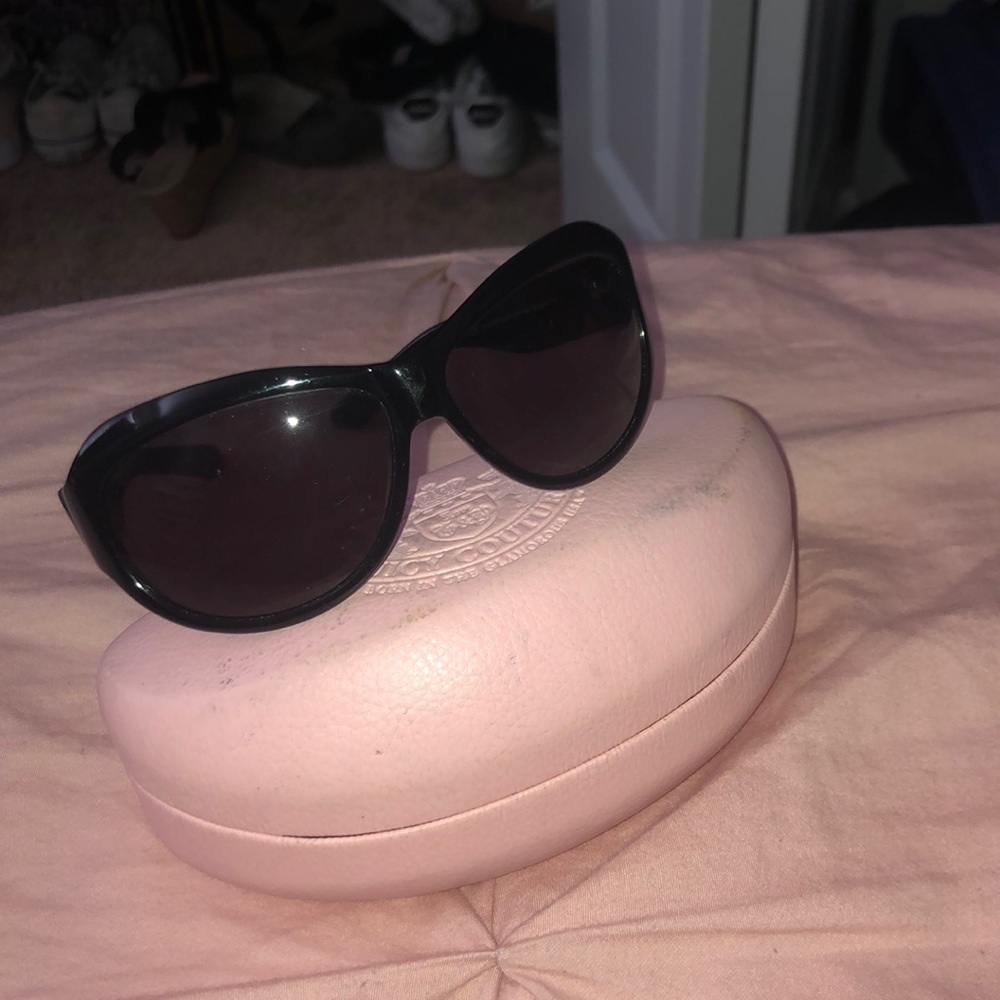 sunglasses that are in good condition